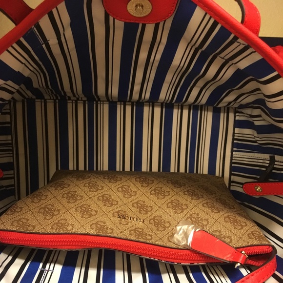 Handbag - Picture 4 of 8